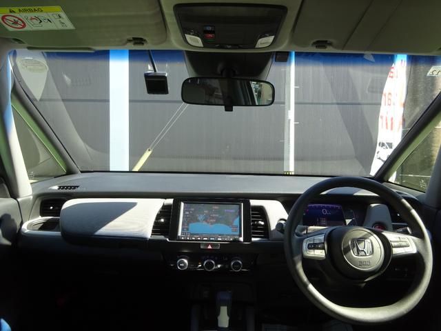 フィット クロスター　ＥＴＣ有　１オーナー　純正ドラレコ　純正８インチメモリナビ　ツートンカラー　地デジ　Ｂカメ　スマートキ　ナビＴＶ　Ａストップ　ＵＳＢ　カーテンエアバッグ　クルーズコントロール　オートエアコン　パワステ（29枚目）