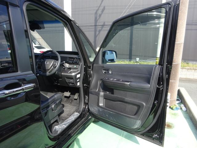 ステップワゴンスパーダ e:HEVスパーダG・EXホンダセンシング 1オーナー 禁煙車 純正メモリナビ 純正ドラレコ前後 天吊りモニター マルチビューカメラ ETC2.0 エアバック 地デジ クルコン サイドエアバッグ シ-トヒ-タ- 衝突軽減システム スマキー(24枚目)