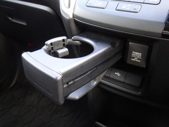 ステップワゴンスパーダ e:HEVスパーダG・EXホンダセンシング 1オーナー 禁煙車 純正メモリナビ 純正ドラレコ前後 天吊りモニター マルチビューカメラ ETC2.0 エアバック 地デジ クルコン サイドエアバッグ シ-トヒ-タ- 衝突軽減システム スマキー(48枚目)