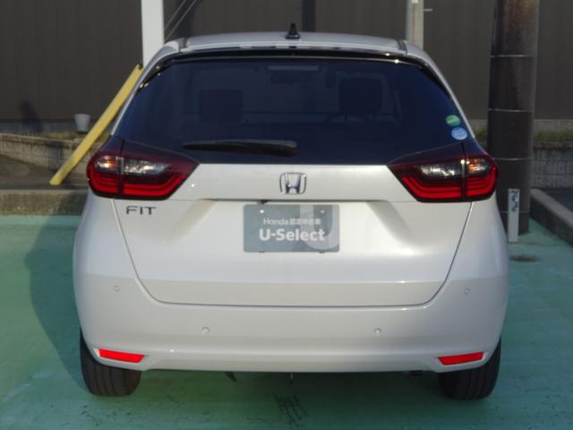フィット ホーム 1オーナー 禁煙車 リアdeあんしん 純正メモリナビ 純正ドラレコ前後 衝突軽減ブレーキ ワンオーナー リアカメ LEDライト クリアランスソナー 記録簿付 エアバッグ iストップ スマ-トキ-(6枚目)