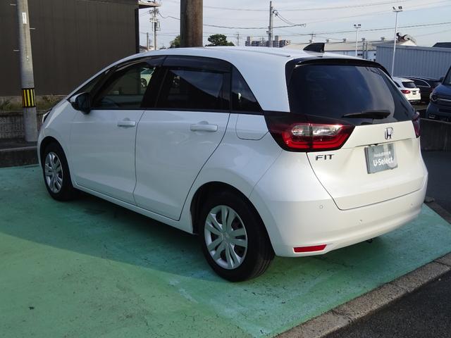 フィット ホーム 1オーナー 禁煙車 リアdeあんしん 純正メモリナビ 純正ドラレコ前後 衝突軽減ブレーキ ワンオーナー リアカメ LEDライト クリアランスソナー 記録簿付 エアバッグ iストップ スマ-トキ-(11枚目)