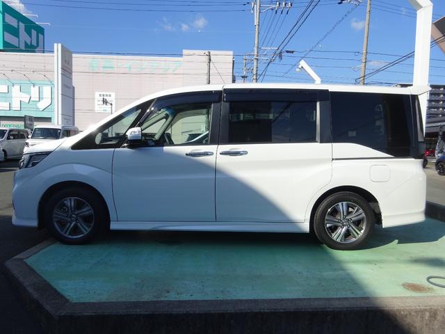 ステップワゴンスパーダ ｅ：ＨＥＶスパーダＧ・ＥＸホンダセンシング　純正ナビ　社外ドラレコ前　１オーナー　フリップダウンモニター　エアバック　地デジ　クルコン　サイドエアバッグ　シ－トヒ－タ－　衝突軽減システム　スマキー　ＬＥＤランプ　禁煙　ＵＳＢ接続　ＡＢＳ　ＥＴＣ（7枚目）