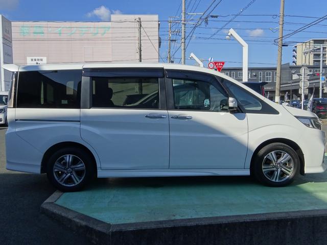 ステップワゴンスパーダ ｅ：ＨＥＶスパーダＧ・ＥＸホンダセンシング　純正ナビ　社外ドラレコ前　１オーナー　フリップダウンモニター　エアバック　地デジ　クルコン　サイドエアバッグ　シ－トヒ－タ－　衝突軽減システム　スマキー　ＬＥＤランプ　禁煙　ＵＳＢ接続　ＡＢＳ　ＥＴＣ（8枚目）