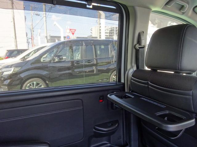 ステップワゴンスパーダ ｅ：ＨＥＶスパーダＧ・ＥＸホンダセンシング　純正ナビ　社外ドラレコ前　１オーナー　フリップダウンモニター　エアバック　地デジ　クルコン　サイドエアバッグ　シ－トヒ－タ－　衝突軽減システム　スマキー　ＬＥＤランプ　禁煙　ＵＳＢ接続　ＡＢＳ　ＥＴＣ（28枚目）