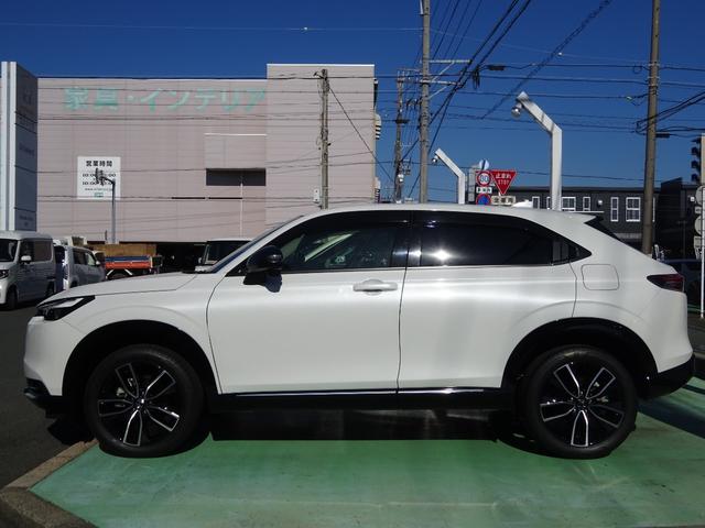 ヴェゼル ｅ：ＨＥＶＺ　ＥＴＣ２．０　フロントカメラ　ブラインドスポット　コネクトナビ　純正ドラレコ前後　パワーリアゲート　衝突回避支援ブレーキ機能　パノラミックビューモニター　１オナ　スマキ　Ｐトランク　フルオートエアコン（8枚目）