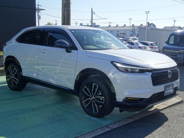 ヴェゼル ｅ：ＨＥＶＺ　ＥＴＣ２．０　フロントカメラ　ブラインドスポット　コネクトナビ　純正ドラレコ前後　パワーリアゲート　衝突回避支援ブレーキ機能　パノラミックビューモニター　１オナ　スマキ　Ｐトランク　フルオートエアコン（9枚目）