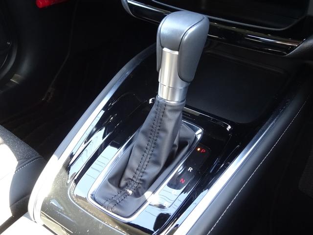 ヴェゼル ｅ：ＨＥＶＺ　ＥＴＣ２．０　フロントカメラ　ブラインドスポット　コネクトナビ　純正ドラレコ前後　パワーリアゲート　衝突回避支援ブレーキ機能　パノラミックビューモニター　１オナ　スマキ　Ｐトランク　フルオートエアコン（13枚目）