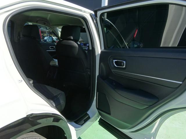 ヴェゼル ｅ：ＨＥＶＺ　ＥＴＣ２．０　フロントカメラ　ブラインドスポット　コネクトナビ　純正ドラレコ前後　パワーリアゲート　衝突回避支援ブレーキ機能　パノラミックビューモニター　１オナ　スマキ　Ｐトランク　フルオートエアコン（28枚目）