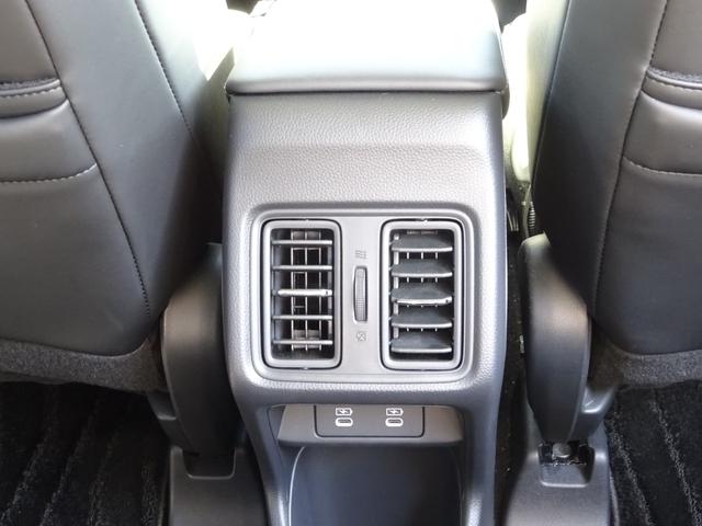 ヴェゼル ｅ：ＨＥＶＺ　ＥＴＣ２．０　フロントカメラ　ブラインドスポット　コネクトナビ　純正ドラレコ前後　パワーリアゲート　衝突回避支援ブレーキ機能　パノラミックビューモニター　１オナ　スマキ　Ｐトランク　フルオートエアコン（52枚目）