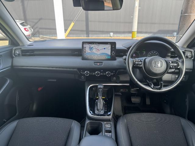 ヴェゼル ｅ：ＨＥＶＺ　１オーナー禁煙車ＥＴＣ２．０純正ドラレコ前後パワーリアゲート　衝突回避支援ブレーキ機能　１オナ　スマキ　Ｐトランク　フルオートエアコン　Ｄレコ　エアバッグ　両席エアバック　Ｒカメ　記録簿付　ソナー（30枚目）