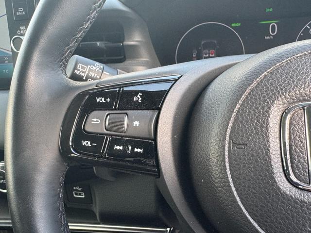 ヴェゼル ｅ：ＨＥＶＺ　１オーナー禁煙車ＥＴＣ２．０純正ドラレコ前後パワーリアゲート　衝突回避支援ブレーキ機能　１オナ　スマキ　Ｐトランク　フルオートエアコン　Ｄレコ　エアバッグ　両席エアバック　Ｒカメ　記録簿付　ソナー（43枚目）