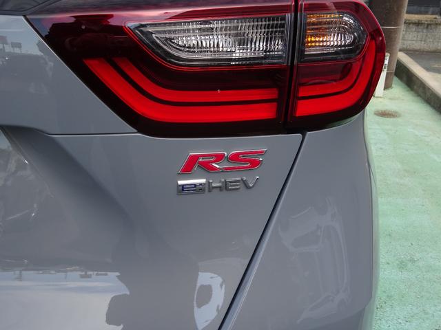 フィット e:HEVRS 1オーナー/禁煙車/無限マット・バイザー/ETC2.0 エアバッグ ナビ&TV パワーウィンドウ 助手席エアバッグ Dレコ フルセグテレビ LEDヘッドランプ セキュリティアラーム フルオートエアコン(17枚目)