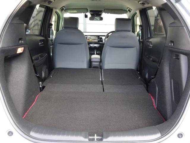 フィット e:HEVRS 1オーナー/禁煙車/無限マット・バイザー/ETC2.0 エアバッグ ナビ&TV パワーウィンドウ 助手席エアバッグ Dレコ フルセグテレビ LEDヘッドランプ セキュリティアラーム フルオートエアコン(57枚目)