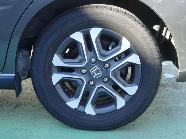 フリードハイブリッド ハイブリッド・クロスターホンダセンシング 純正9インチナビ/1オーナー/禁煙車/ETC有 両側Pスライドドア USB オートクルーズコントロール 記録簿 ワンオ-ナ- DVD再生可能 LEDライト ABS 盗難防止 シ-トヒ-タ- VSA(15枚目)