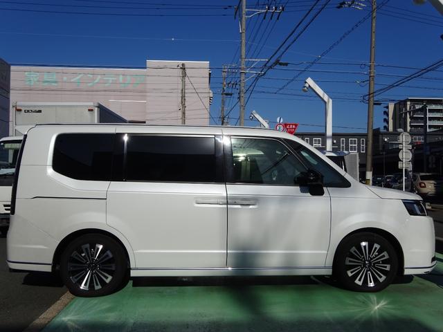 ステップワゴン ｅ：ＨＥＶスパーダプレミアムライン　１オーナー／リヤモニター／ＥＴＣ有　マルチカメラ　Ｐテールゲート　Ｗエアコン　Ｆセグ　ＵＳＢ接続　クリアランスソナ　クルーズＣ　助手席エアバッグ　スマートＫ　シ－トヒ－タ－　サイドカメラ　ＤＶＤ再生（7枚目）