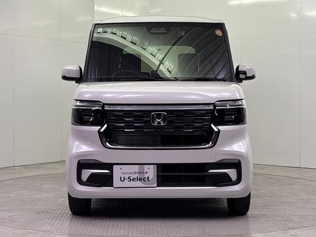 Ｎ－ＢＯＸカスタム ベースグレード　ワンオーナー　純正ディスプレイオーディオ　ＵＳＢ接続　ＣＭＢＳ　禁煙　１オーナー　ベンチシート　オートエアコン　スマートキ　ＬＥＤ　盗難防止装置　クルコン　バックカメラ　パワーステアリング　エアバッグ（5枚目）