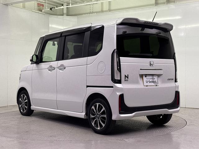 Ｎ－ＢＯＸカスタム ベースグレード　ワンオーナー　純正ディスプレイオーディオ　ＵＳＢ接続　ＣＭＢＳ　禁煙　１オーナー　ベンチシート　オートエアコン　スマートキ　ＬＥＤ　盗難防止装置　クルコン　バックカメラ　パワーステアリング　エアバッグ（9枚目）