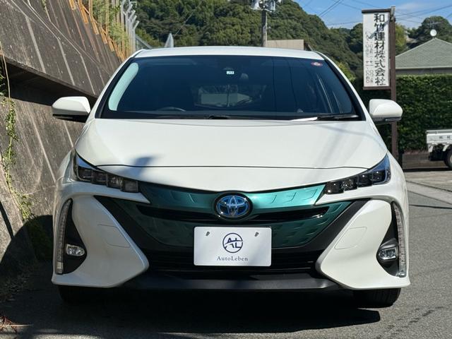 プリウスＰＨＶ Ｓナビパッケージ　セーフティセンス／禁煙車／ステアリングヒーター／ペット同乗無／プリクラッシュセーフティ／レーンディパーチャーアラート／クルコン／ＬＥＤヘッド／シートヒーター／車検備整付／ＯＢＤ故障診断済／ＥＴＣ２．０（2枚目）