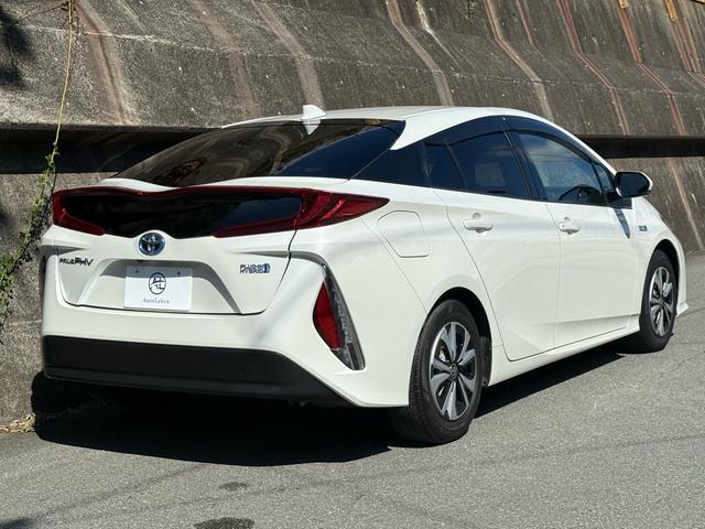 プリウスＰＨＶ Ｓナビパッケージ　セーフティセンス／禁煙車／ステアリングヒーター／ペット同乗無／プリクラッシュセーフティ／レーンディパーチャーアラート／クルコン／ＬＥＤヘッド／シートヒーター／車検備整付／ＯＢＤ故障診断済／ＥＴＣ２．０（7枚目）