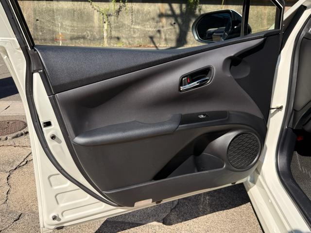 プリウスＰＨＶ Ｓナビパッケージ　セーフティセンス／禁煙車／ステアリングヒーター／ペット同乗無／プリクラッシュセーフティ／レーンディパーチャーアラート／クルコン／ＬＥＤヘッド／シートヒーター／車検備整付／ＯＢＤ故障診断済／ＥＴＣ２．０（43枚目）