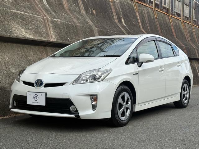 プリウス Ｓ　後期型／純正ナビ／バックカメラ／フォグライト／禁煙車／走行１００００ＫＭ台／フルセグＴＶ／Ｂｌｕｅｔｏｏｔｈ／ＥＴＣ／ＡＣ１００Ｖ／車検整備付／ＯＢＤ故障診断済／グー鑑定済（4枚目）