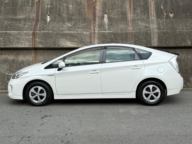 プリウス Ｓ　後期型／純正ナビ／バックカメラ／フォグライト／禁煙車／走行１００００ＫＭ台／フルセグＴＶ／Ｂｌｕｅｔｏｏｔｈ／ＥＴＣ／ＡＣ１００Ｖ／車検整備付／ＯＢＤ故障診断済／グー鑑定済（8枚目）