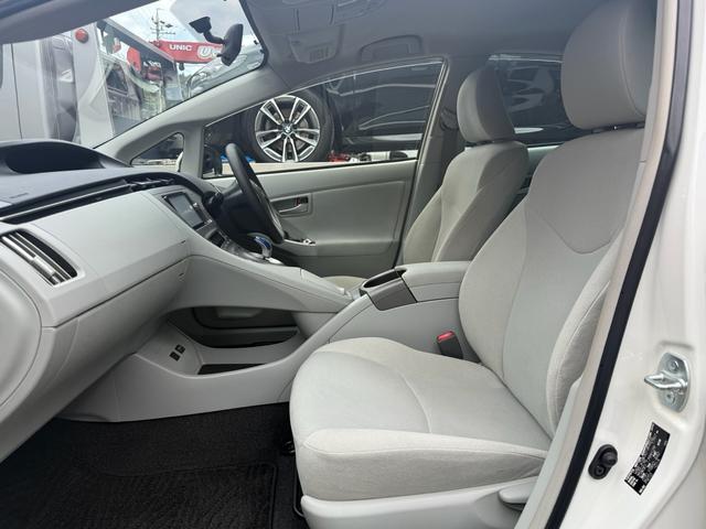 プリウス Ｓ　後期型／純正ナビ／バックカメラ／フォグライト／禁煙車／走行１００００ＫＭ台／フルセグＴＶ／Ｂｌｕｅｔｏｏｔｈ／ＥＴＣ／ＡＣ１００Ｖ／車検整備付／ＯＢＤ故障診断済／グー鑑定済（27枚目）