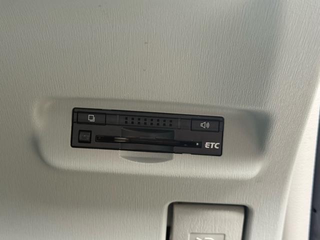 プリウス Ｓ　後期型／純正ナビ／バックカメラ／フォグライト／禁煙車／走行１００００ＫＭ台／フルセグＴＶ／Ｂｌｕｅｔｏｏｔｈ／ＥＴＣ／ＡＣ１００Ｖ／車検整備付／ＯＢＤ故障診断済／グー鑑定済（40枚目）