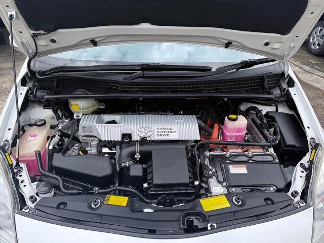 プリウス Ｓ　後期型／純正ナビ／バックカメラ／フォグライト／禁煙車／走行１００００ＫＭ台／フルセグＴＶ／Ｂｌｕｅｔｏｏｔｈ／ＥＴＣ／ＡＣ１００Ｖ／車検整備付／ＯＢＤ故障診断済／グー鑑定済（50枚目）