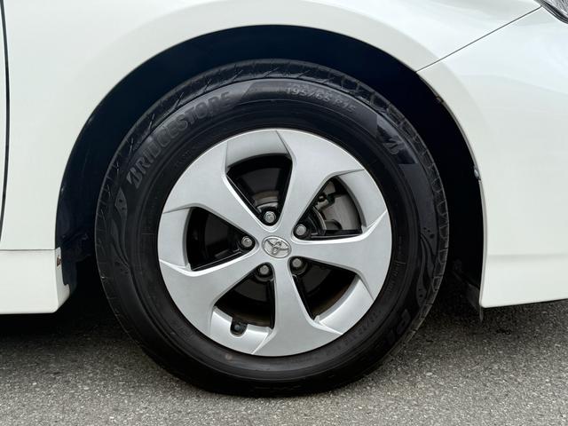 プリウス Ｓ　後期型／純正ナビ／バックカメラ／フォグライト／禁煙車／走行１００００ＫＭ台／フルセグＴＶ／Ｂｌｕｅｔｏｏｔｈ／ＥＴＣ／ＡＣ１００Ｖ／車検整備付／ＯＢＤ故障診断済／グー鑑定済（52枚目）