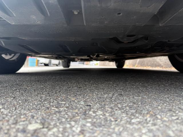 プリウス Ｓ　後期型／純正ナビ／バックカメラ／フォグライト／禁煙車／走行１００００ＫＭ台／フルセグＴＶ／Ｂｌｕｅｔｏｏｔｈ／ＥＴＣ／ＡＣ１００Ｖ／車検整備付／ＯＢＤ故障診断済／グー鑑定済（56枚目）