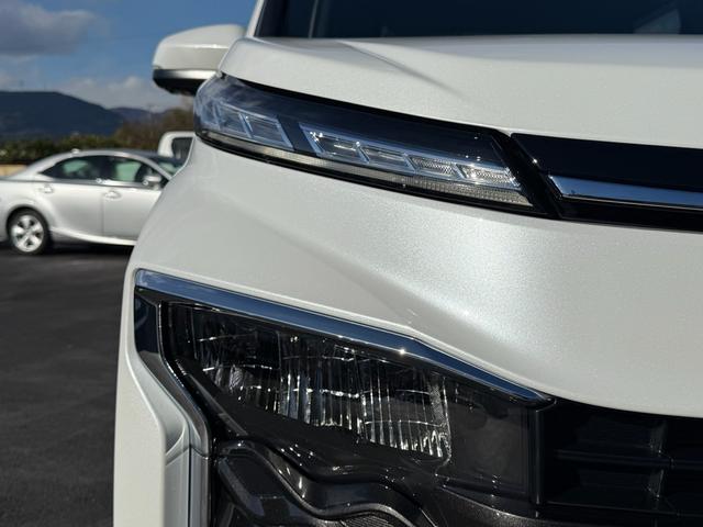 ヴォクシー S-Z 改良型/登録済未使用車/OP快適利便/OPトヨタチームメイトアドバンストパーク/OPCD・DVDデッキ/セーフティセンス/ブラインドスポット/パーキングサポート/パノラミックビュー/保証R12年11月(17枚目)