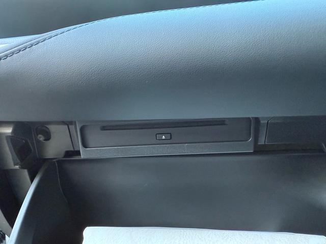 ヴォクシー S-Z 改良型/登録済未使用車/OP快適利便/OPトヨタチームメイトアドバンストパーク/OPCD・DVDデッキ/セーフティセンス/ブラインドスポット/パーキングサポート/パノラミックビュー/保証R12年11月(35枚目)