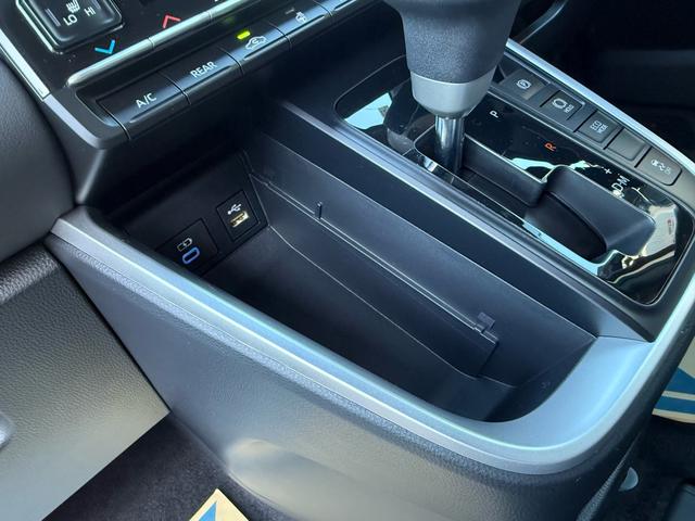 ヴォクシー S-Z 改良型/登録済未使用車/OP快適利便/OPトヨタチームメイトアドバンストパーク/OPCD・DVDデッキ/セーフティセンス/ブラインドスポット/パーキングサポート/パノラミックビュー/保証R12年11月(36枚目)