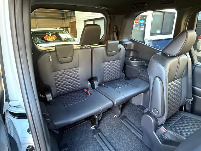 ヴォクシー S-Z 改良型/登録済未使用車/OP快適利便/OPトヨタチームメイトアドバンストパーク/OPCD・DVDデッキ/セーフティセンス/ブラインドスポット/パーキングサポート/パノラミックビュー/保証R12年11月(47枚目)