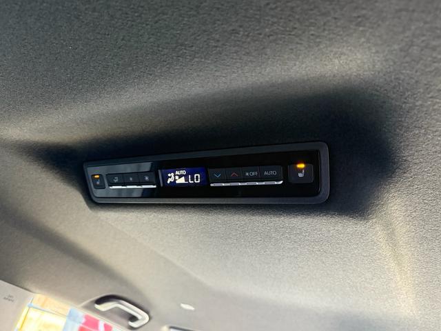 ヴォクシー S-Z 改良型/登録済未使用車/OP快適利便/OPトヨタチームメイトアドバンストパーク/OPCD・DVDデッキ/セーフティセンス/ブラインドスポット/パーキングサポート/パノラミックビュー/保証R12年11月(51枚目)