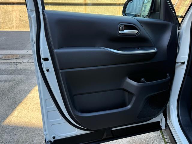 ヴォクシー S-Z 改良型/登録済未使用車/OP快適利便/OPトヨタチームメイトアドバンストパーク/OPCD・DVDデッキ/セーフティセンス/ブラインドスポット/パーキングサポート/パノラミックビュー/保証R12年11月(56枚目)