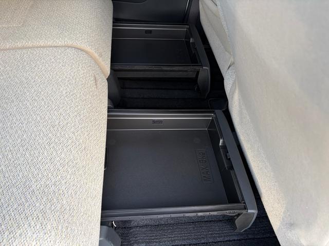 ムーヴキャンバス Ｘリミテッド　ＳＡＩＩＩ　ワンオーナー、禁煙車、両側ワンタッチスライドドア装着車、フォグランプ、ナビ、ＣＤ、バックカメラ、Ｂｌｕｅｔｏｏｔｈ接続、シート（汚れ、破れなし）（44枚目）