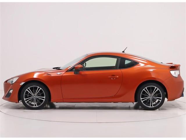 ８６ ＧＴリミテッド　スマキ－　ＤＶＤ再生機能　イモビライザー　ＥＴＣ付き　キーレスアクセス　メモリ－ナビ　横滑り防止機能　Ｗエアバック　ナビＴＶ　オートエアコン　アルミホイール　ＡＢＳ　エアバック　パワーウィンドウ（4枚目）