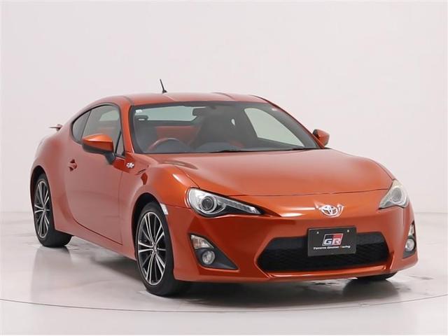 ８６ ＧＴリミテッド　スマキ－　ＤＶＤ再生機能　イモビライザー　ＥＴＣ付き　キーレスアクセス　メモリ－ナビ　横滑り防止機能　Ｗエアバック　ナビＴＶ　オートエアコン　アルミホイール　ＡＢＳ　エアバック　パワーウィンドウ（9枚目）