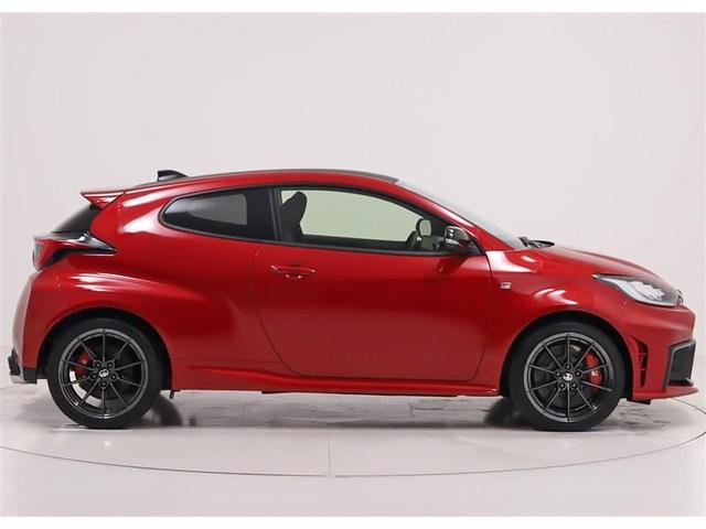 GRヤリス RZ ハイパフォーマンス 地デジ LEDヘッド 盗難防止システム バックガイドモニター AWD フルオートエアコン 横滑り防止装置付き アクティブクルーズコントロール スマートキ- ABS付き パワーウインドウ キーフリー(8枚目)