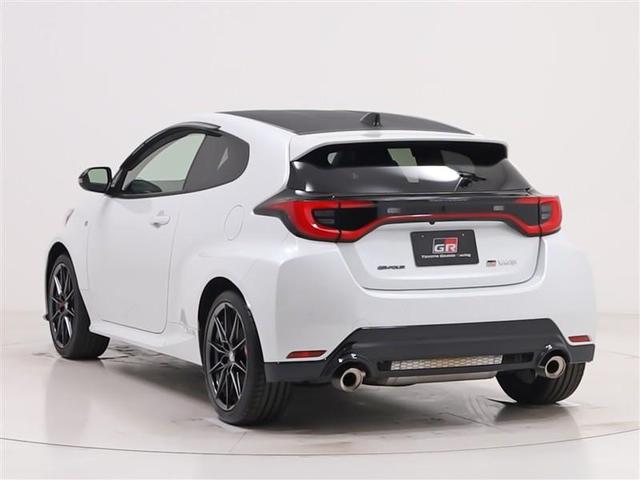GRヤリス RZ ハイパフォーマンス 地デジ LEDヘッド ナビ&TV 盗難防止システム バックガイドモニター AWD フルオートエアコン 横滑り防止装置付き アクティブクルーズコントロール スマートキ- ABS付き パワーウインドウ(6枚目)