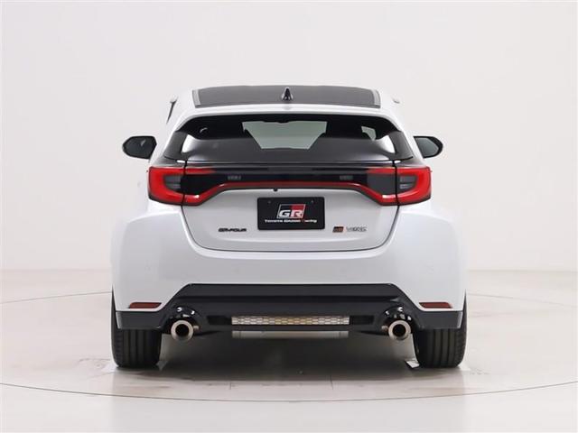 GRヤリス RZ ハイパフォーマンス 地デジ LEDヘッド ナビ&TV 盗難防止システム バックガイドモニター AWD フルオートエアコン 横滑り防止装置付き アクティブクルーズコントロール スマートキ- ABS付き パワーウインドウ(7枚目)