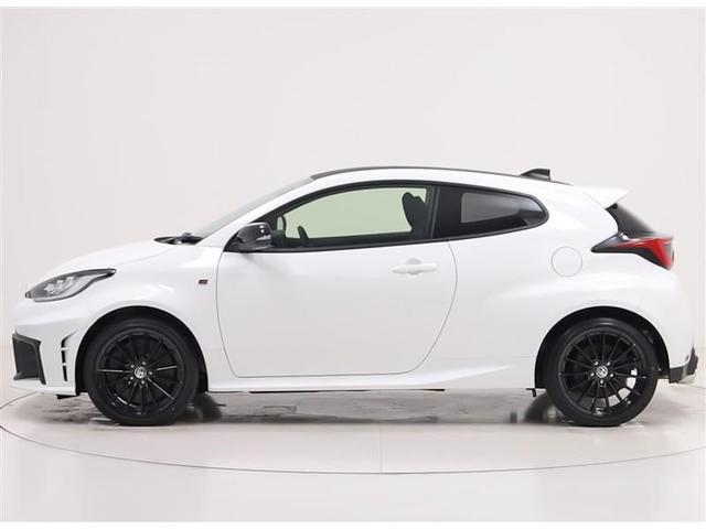 ＧＲヤリス ＲＺ　ＬＥＤライト　フルセグＴＶ　Ｂカメラ　オートエアコン　エアバッグ　スマートキ－　パワーウインドウ　記録簿　オートクルーズコントロール　キーフリー　カーテンエアバッグ　ＡＢＳ　ＥＴＣ　４ＷＤ　ＥＳＣ（5枚目）