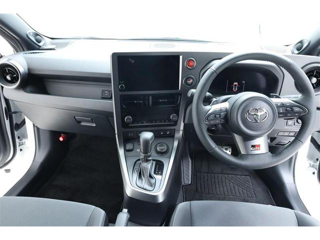 ＧＲヤリス ＲＺ　ＬＥＤライト　フルセグＴＶ　Ｂカメラ　オートエアコン　エアバッグ　スマートキ－　パワーウインドウ　記録簿　オートクルーズコントロール　キーフリー　カーテンエアバッグ　ＡＢＳ　ＥＴＣ　４ＷＤ　ＥＳＣ（13枚目）