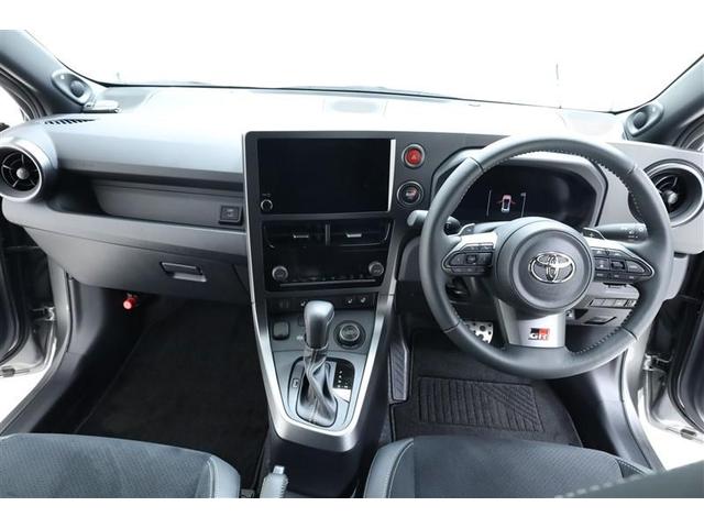 ＧＲヤリス ＲＺ　ハイパフォーマンス　純正ナビ　フルセグ　トヨタセーフティーセンス　ドライブレコーダー　シートヒーター　地デジ　ＬＥＤヘッド　盗難防止システム　ＡＷＤ　フルオートエアコン　横滑り防止装置付き　アクティブクルーズコントロール（13枚目）