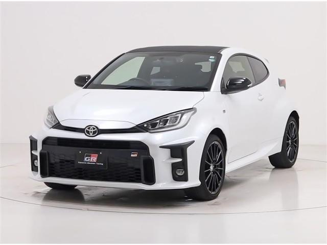 ＧＲヤリス ＲＳ　ディスプレーオーディオスマートキ　助手席エアバッグ　ＥＴＣ付　サイドエアバッグ　バックカメラ　ＬＥＤヘッドライ　横滑り防止機能　ドライブレコーダー　キーレス　点検記録簿　アルミホイール　ＡＢＳ（4枚目）