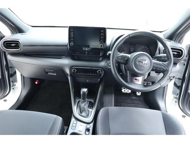 ＧＲヤリス ＲＳ　ディスプレーオーディオスマートキ　助手席エアバッグ　ＥＴＣ付　サイドエアバッグ　バックカメラ　ＬＥＤヘッドライ　横滑り防止機能　ドライブレコーダー　キーレス　点検記録簿　アルミホイール　ＡＢＳ（13枚目）