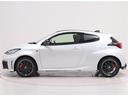 GRヤリス RZ ハイパフォーマンス 地デジ LEDヘッド ナビ&TV 盗難防止システム バックガイドモニター AWD フルオートエアコン 横滑り防止装置付き アクティブクルーズコントロール スマートキ- ABS付き パワーウインドウ(5枚目)