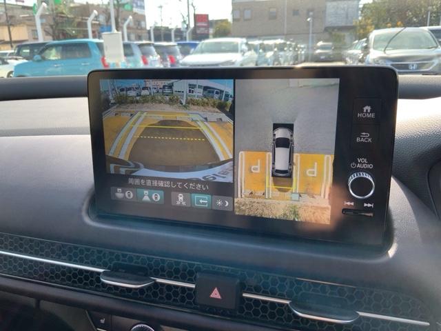 ｅ：ＨＥＶ　Ｚ　Ｈｏｎｄａ　ＳＥＮＳＩＮＧ　革シ－ト　新車保証　試乗禁煙車　純正ナビ　フルセグ　Ｒカメラ　マルチビュ－　ＢＴオ－ディオ　ＥＴＣ　ＬＥＤライト　パワ－シ－ト(6枚目)